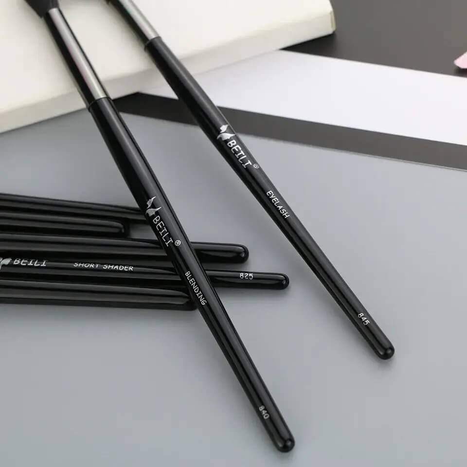 Set 18 pensule make-up Beili Black