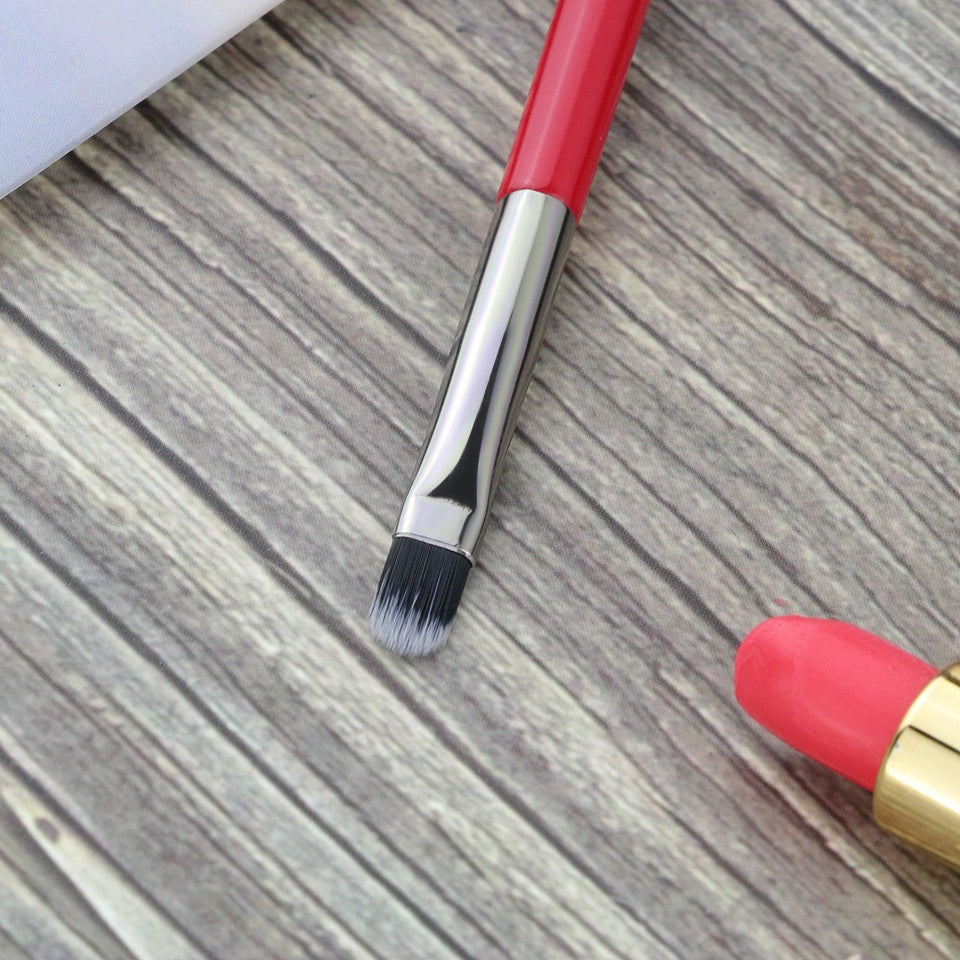 Pensula buze par capra Beili Red H330