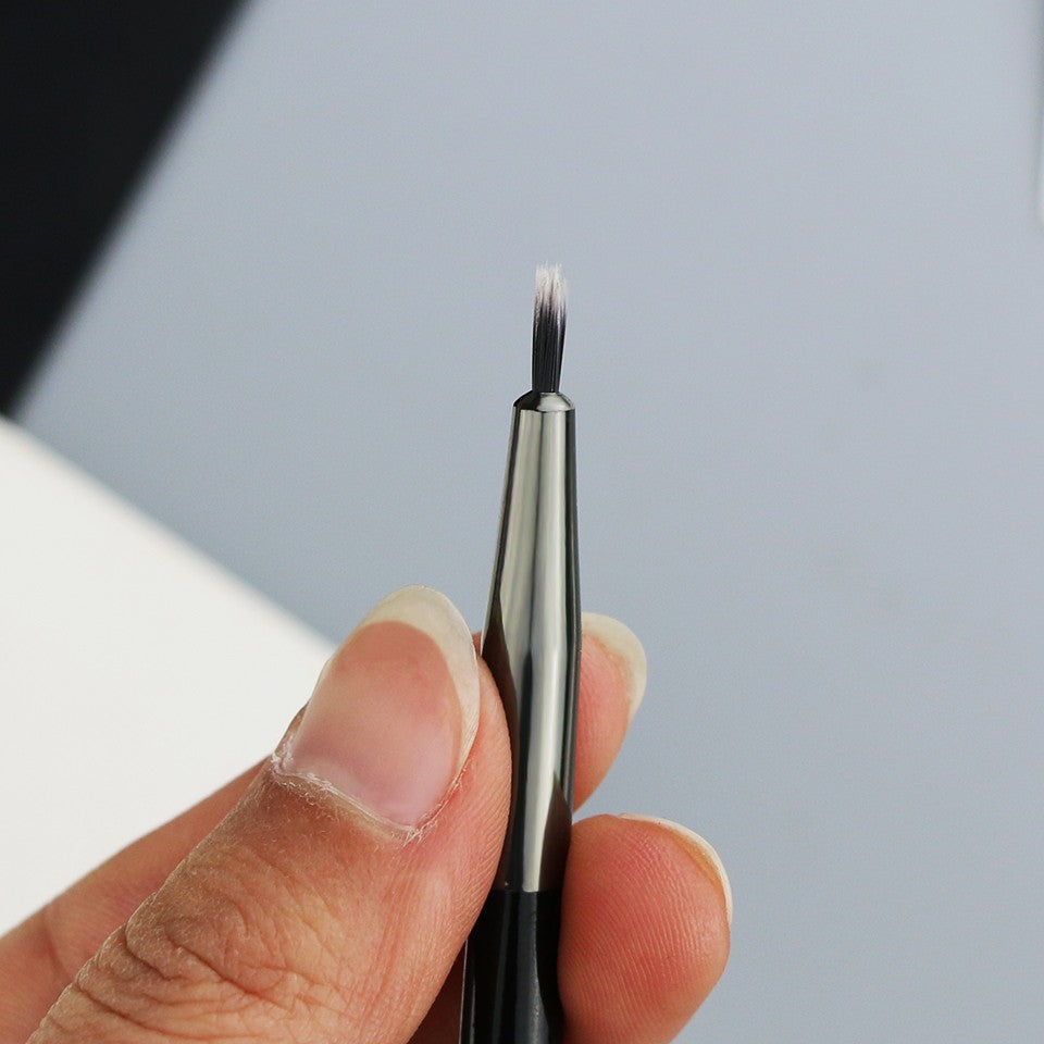 Pensula eyeliner par sintetic Beili Black BX853