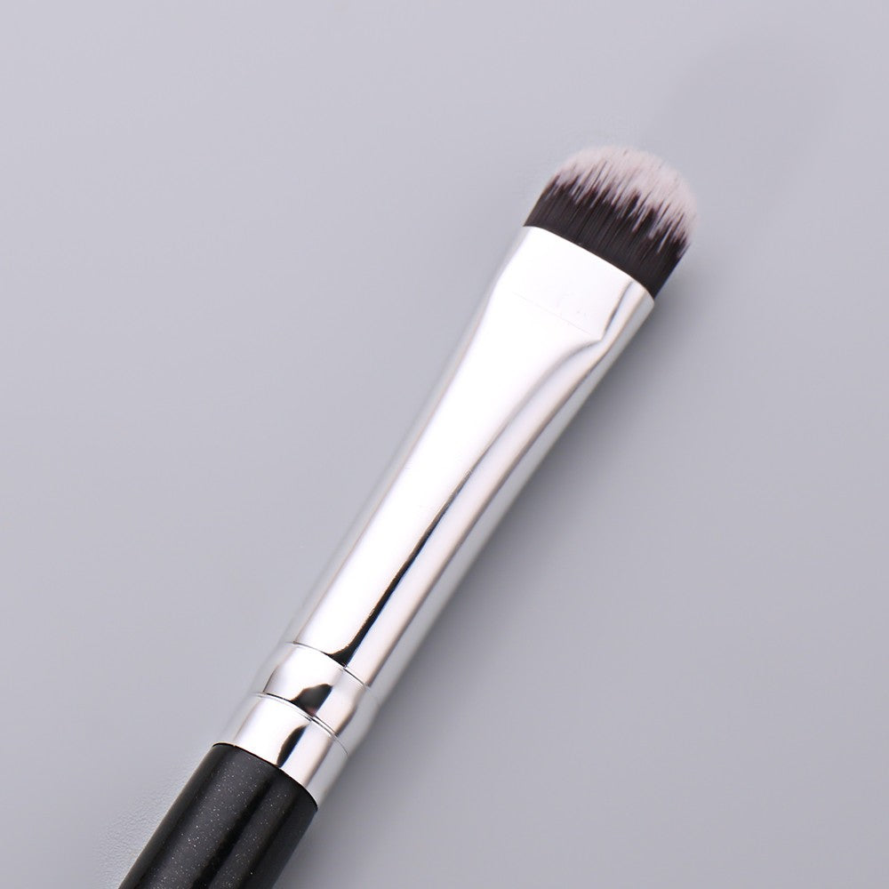 Pensula fard par sintetic Beili Black B226